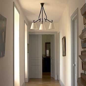 Освещение в прихожей разной формы, виды и варианты подсветки коридора — идеи дизайна с фото - 21 фото